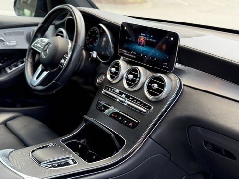 Used 2023 Mercedes-Benz GLC 300 4MATIC Coupe image 3