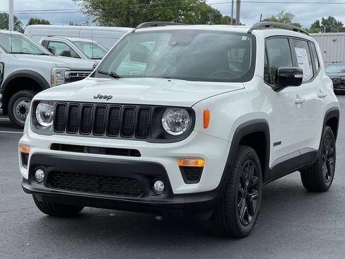 Used 2023 Jeep Renegade Altitude w/ Convenience Group I AWD/4WD image 40