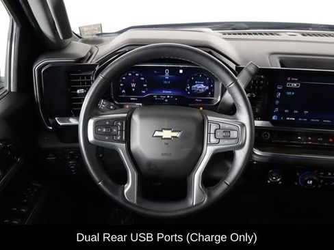 Used 2023 Chevrolet Silverado 1500 LT AWD/4WD image 7