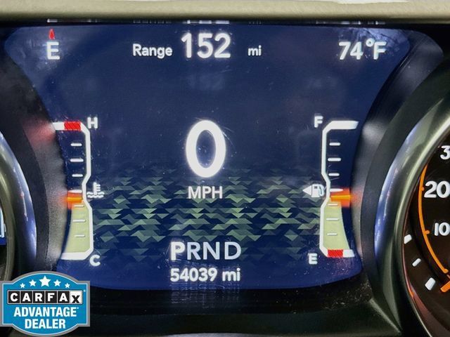 Used 2018 Jeep Wrangler Unlimited Sahara AWD/4WD image 12