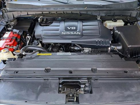 Used 2017 Nissan Titan SL RWD image 21