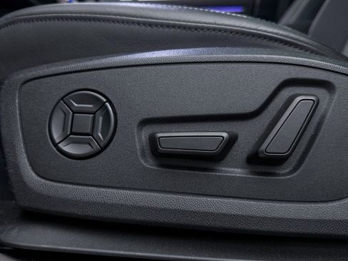 Used 2023 Audi Q3 2.0T Premium Plus w/ Premium Plus Package image 27