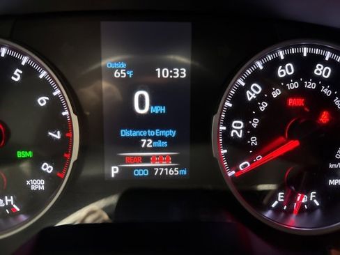 Used 2021 Toyota RAV4 XLE image 11