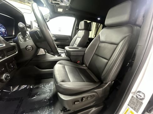 Certified 2023 Chevrolet Tahoe Z71 w/ Luxury Package image 21