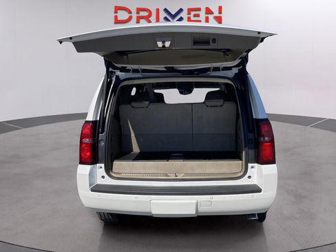 Used 2017 Chevrolet Tahoe LT w/ LT Signature Package image 32