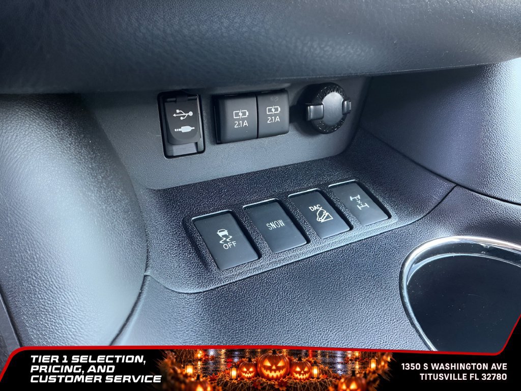 Used 2018 Toyota Highlander Plus w/ Carpet Mat Package (TMS) AWD/4WD image 27