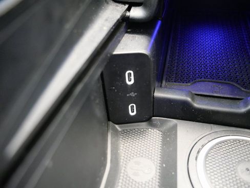 Used 2025 Mercedes-Benz E 350 4MATIC Sedan image 22