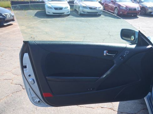 Used 2011 Hyundai Genesis 2.0T image 14