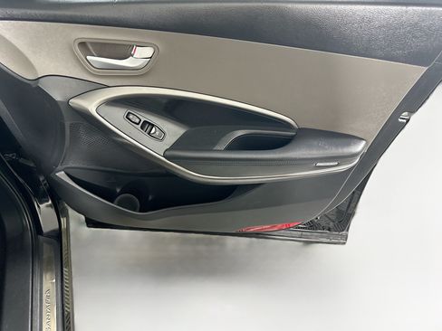 Used 2017 Hyundai Santa Fe Sport FWD image 31
