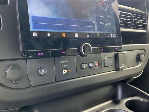 Used 2019 Chevrolet Express 3500 LT w/ LT Preferred Equipment Group RWD image 33