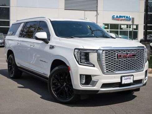 Used 2021 GMC Yukon XL Denali w/ Denali Premium Package AWD/4WD image 7