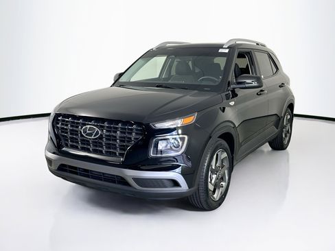 Used 2023 Hyundai Venue SEL FWD image 1