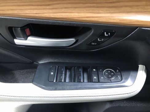 Used 2024 Toyota Grand Highlander Limited image 22