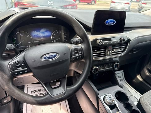 Used 2022 Ford Escape SE AWD/4WD image 10