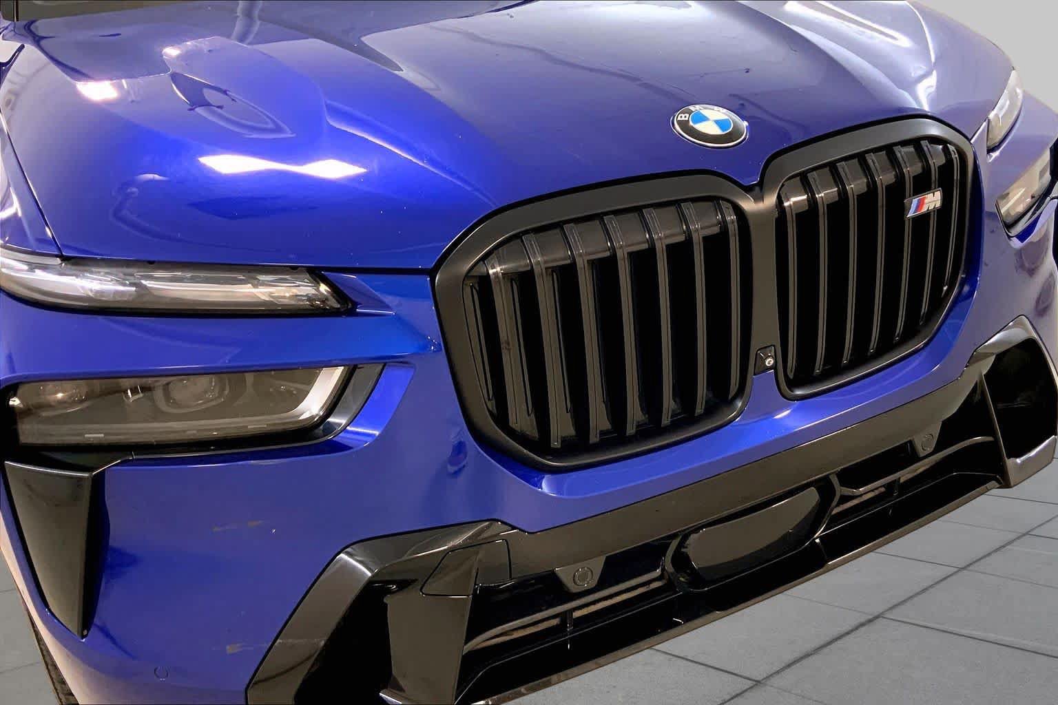 Used 2025 BMW X7 M60i AWD/4WD image 32
