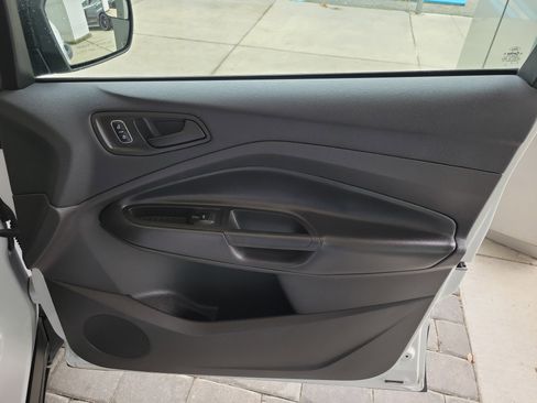 Used 2017 Ford Escape S image 29