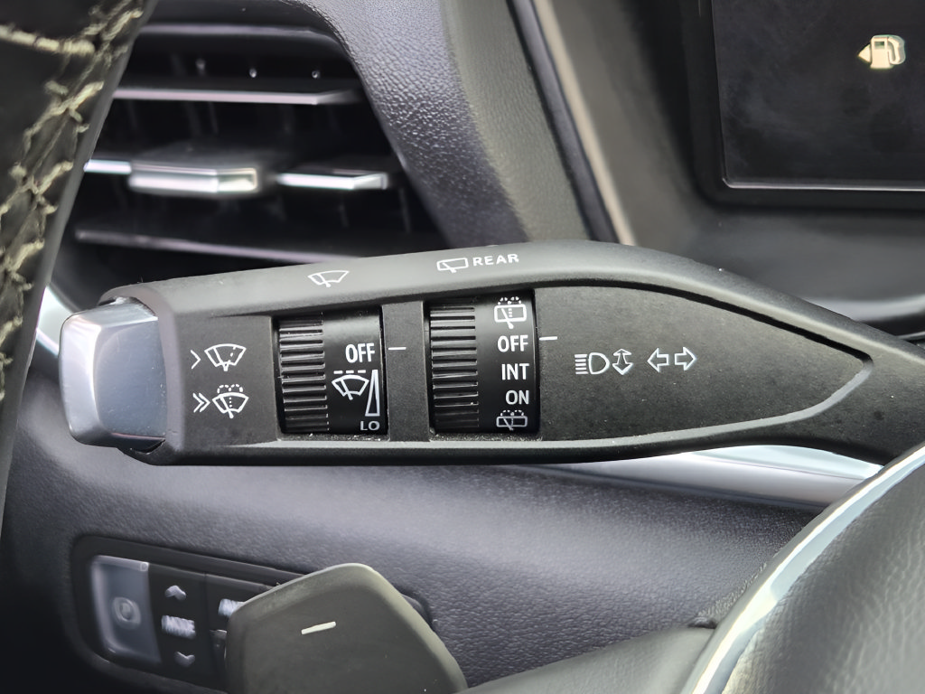 Used 2026 GMC Terrain Elevation AWD/4WD image 27