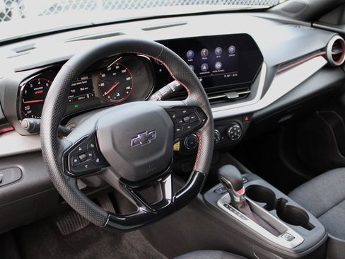 Used 2024 Chevrolet Trax RS w/ Driver Confidence Package image 25