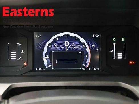 Used 2024 Toyota Tacoma SR5 AWD/4WD image 18