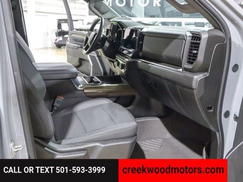 Used 2024 Chevrolet Silverado 2500 LT w/ Convenience Package image 9