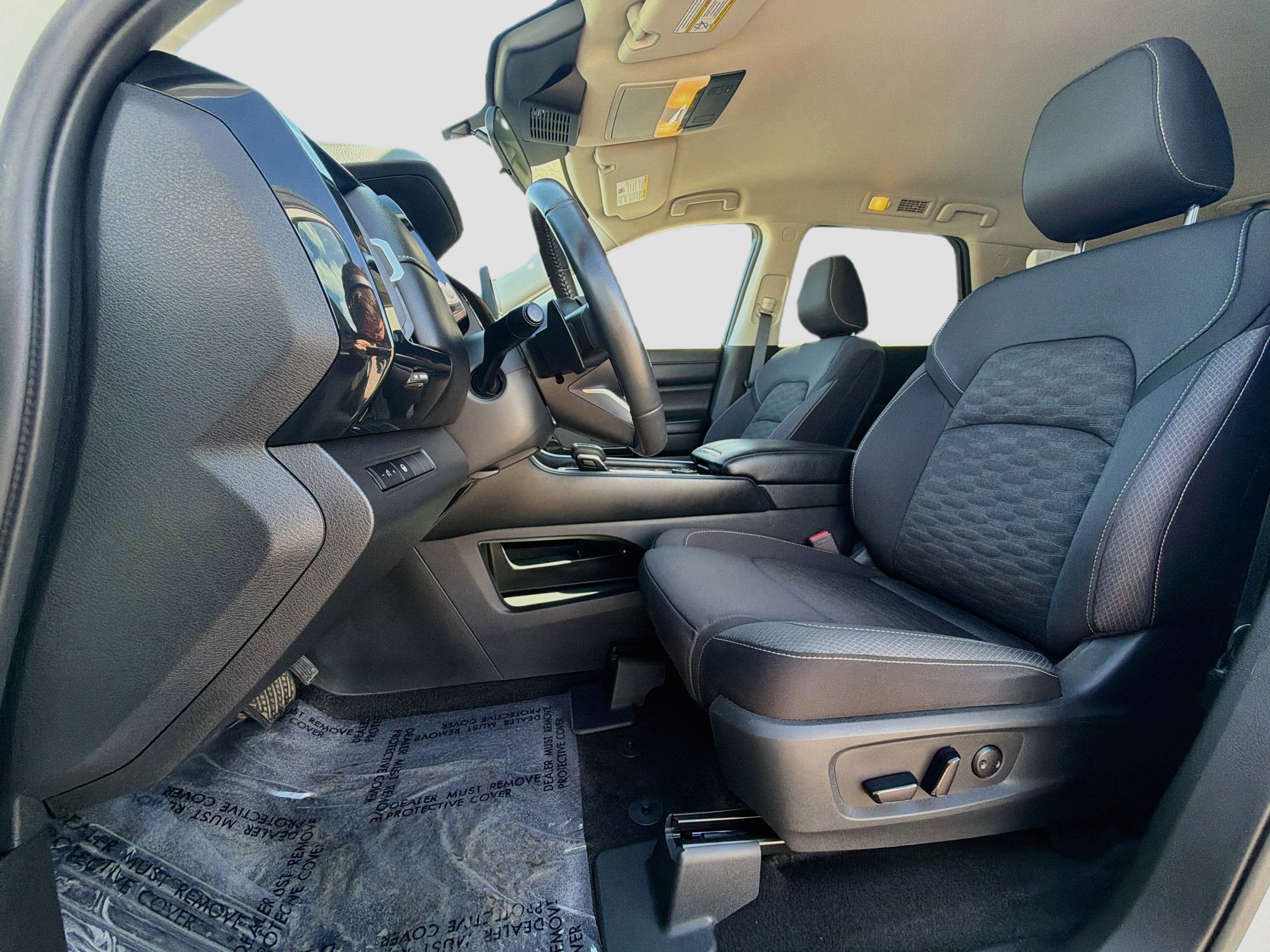 Used 2024 Nissan Pathfinder SV AWD/4WD image 13