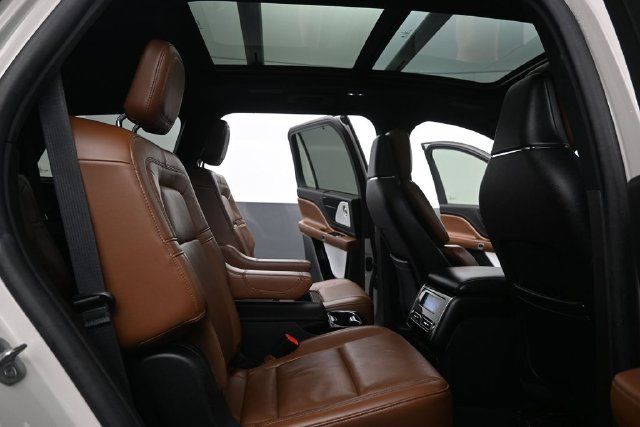 Used 2023 Lincoln Aviator Reserve w/ Equipment Group 201A RWD image 24