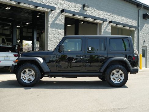 Used 2021 Jeep Wrangler Unlimited Sport image 10