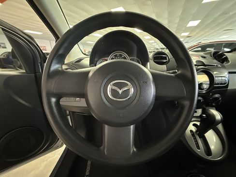 Used 2014 MAZDA MAZDA2 Sport FWD image 26