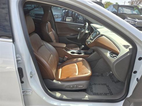 Used 2016 Chevrolet Malibu LT w/ Leather Package image 21