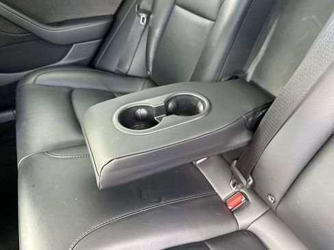 Used 2022 Tesla Model 3 Long Range image 19