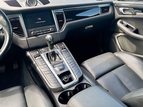 Used 2018 Porsche Macan S AWD/4WD image 25