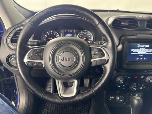 Used 2019 Jeep Renegade Latitude w/ Cold Weather Group image 16