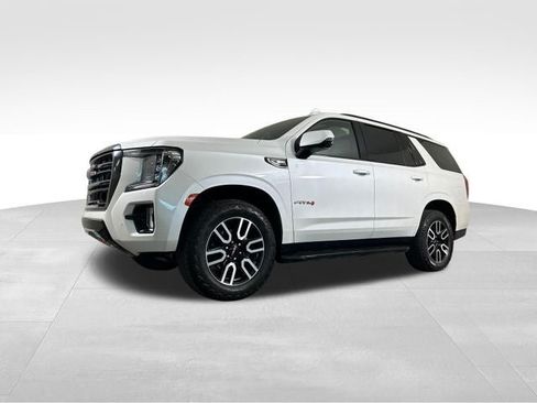 Used 2024 GMC Yukon AT4 w/ Technology Package AWD/4WD image 2