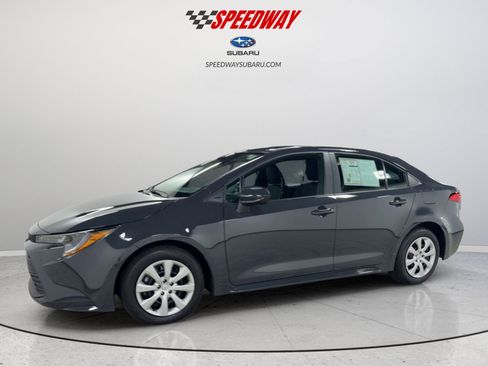 Used 2026 Toyota Corolla LE FWD image 11