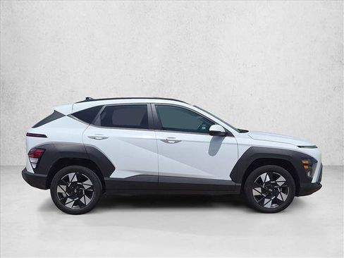 Used 2025 Hyundai Kona SEL AWD/4WD image 4