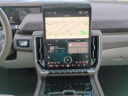 Used 2025 GMC Yukon Denali w/ LPO, Floor Liner Package RWD image 36