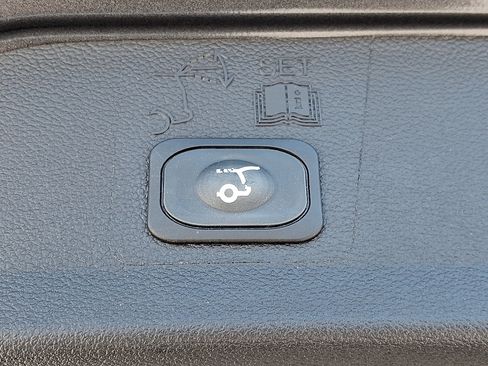 Used 2019 Ford Escape SEL AWD/4WD image 30