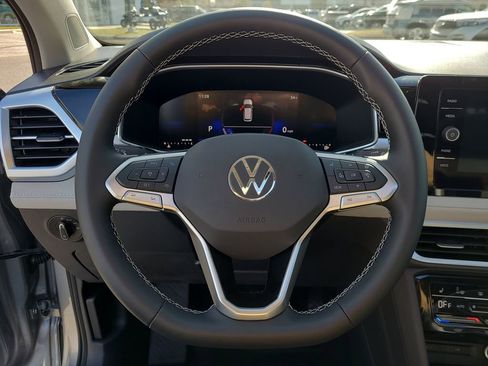 New 2026 Volkswagen Taos SE image 28