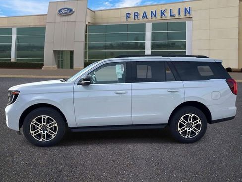 New 2026 Ford Expedition Active RWD image 4