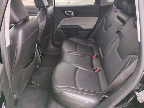 Certified 2022 Jeep Compass Limited image 19