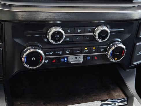 Used 2024 Ford F350 Lariat w/ Chrome Package AWD/4WD image 19