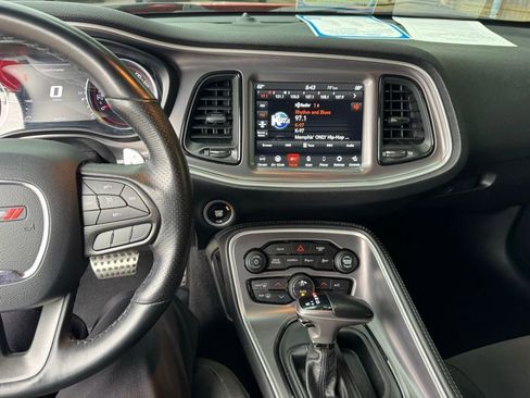 Used 2020 Dodge Challenger R/T Scat Pack RWD image 23