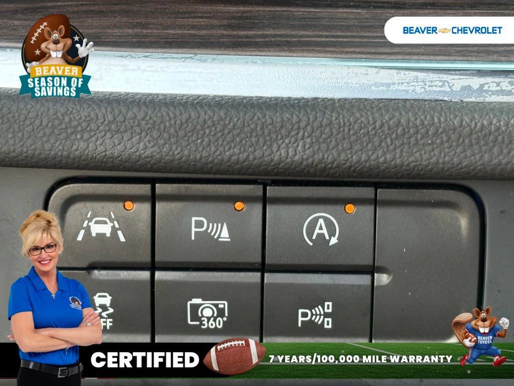 Used 2025 Chevrolet Suburban LS AWD/4WD image 34