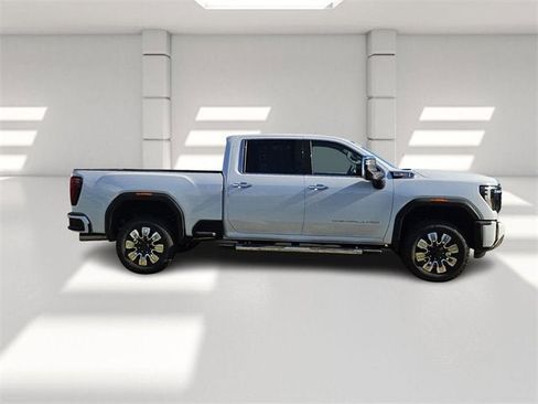 New 2026 GMC Sierra 3500 Denali image 6