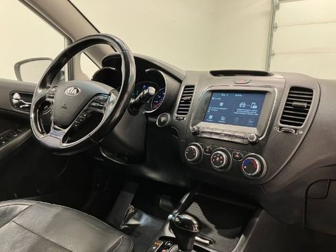 Used 2017 Kia Forte EX FWD image 39
