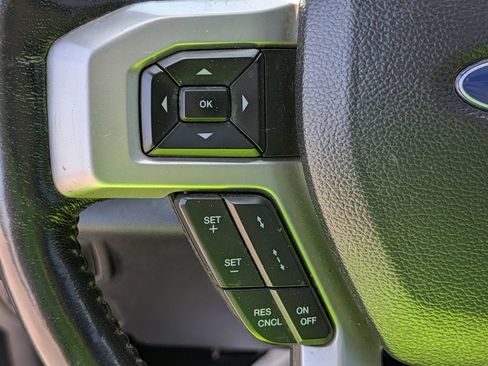 Used 2021 Ford F250 Lariat w/ Lariat Ultimate Package AWD/4WD image 24