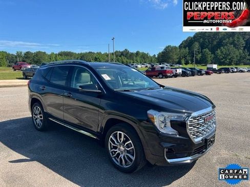 Used 2023 GMC Terrain Denali w/ Denali Premium Package AWD/4WD image 8