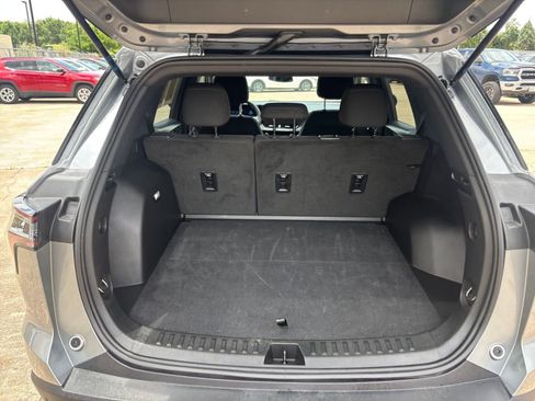 Used 2025 Chevrolet Equinox LT FWD image 31