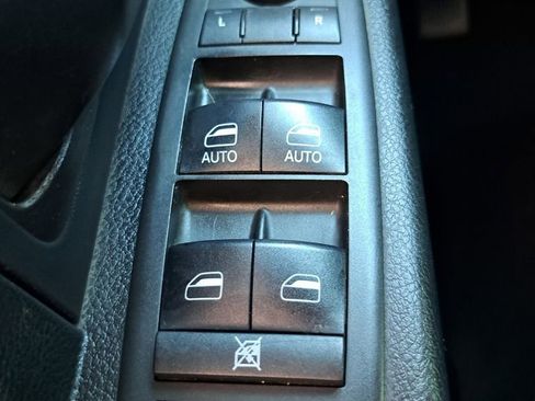 Used 2018 RAM 1500 Express w/ Express Value Package image 17