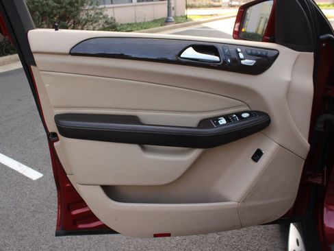 Used 2016 Mercedes-Benz GLE 350 w/ Premium Package image 15